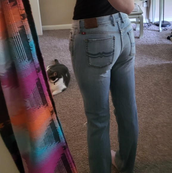 Lucky Brand, Sweet'n Straight size 6 distressed denim jeans. - Picture 2 of 3